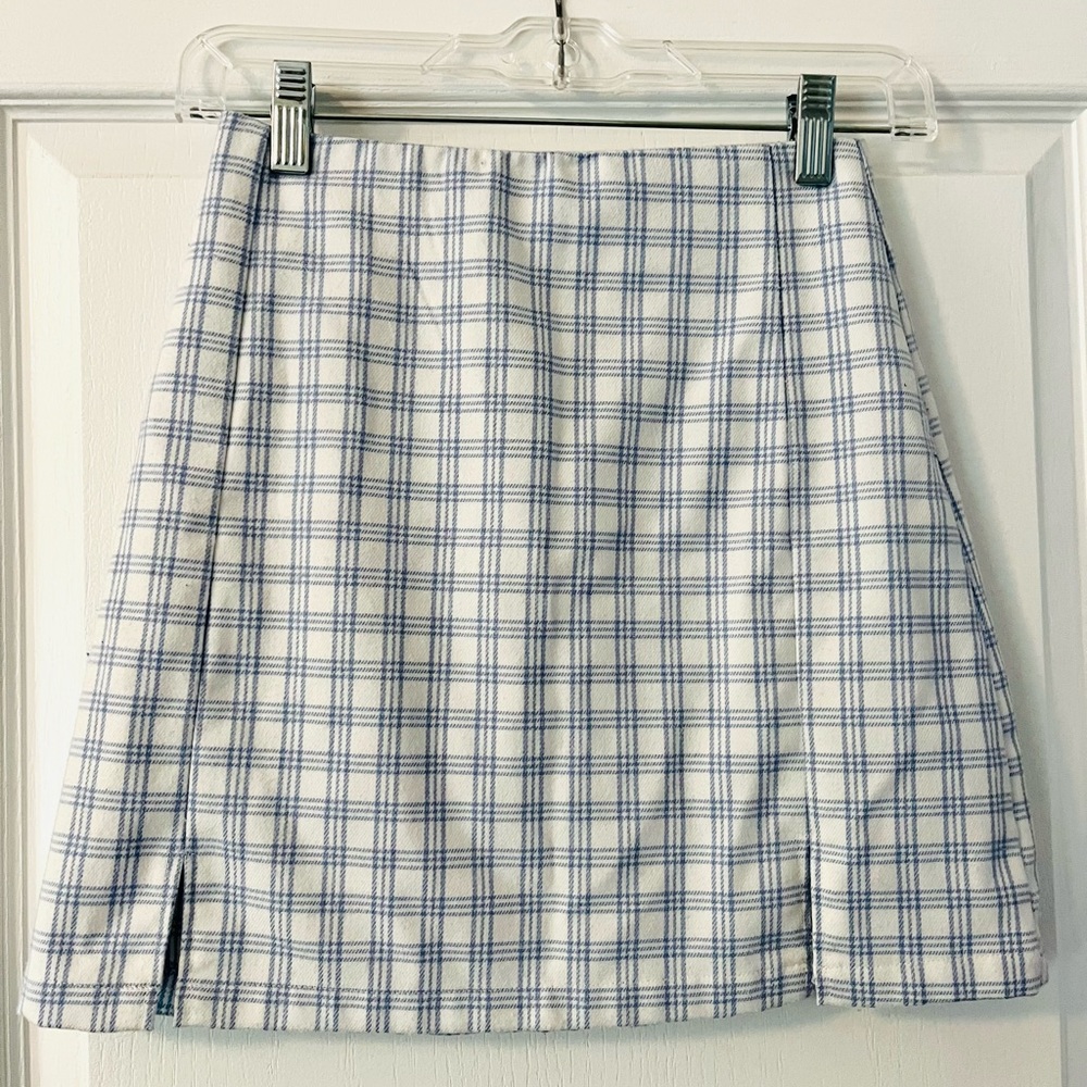 Brandy Melville blue & white plaid skirt, one size, great condition